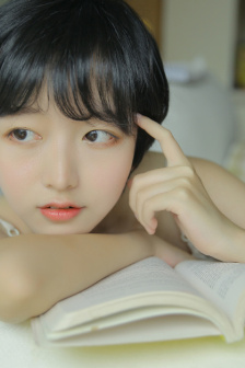 又粗又硬的挺进刘亦菲花苞里
